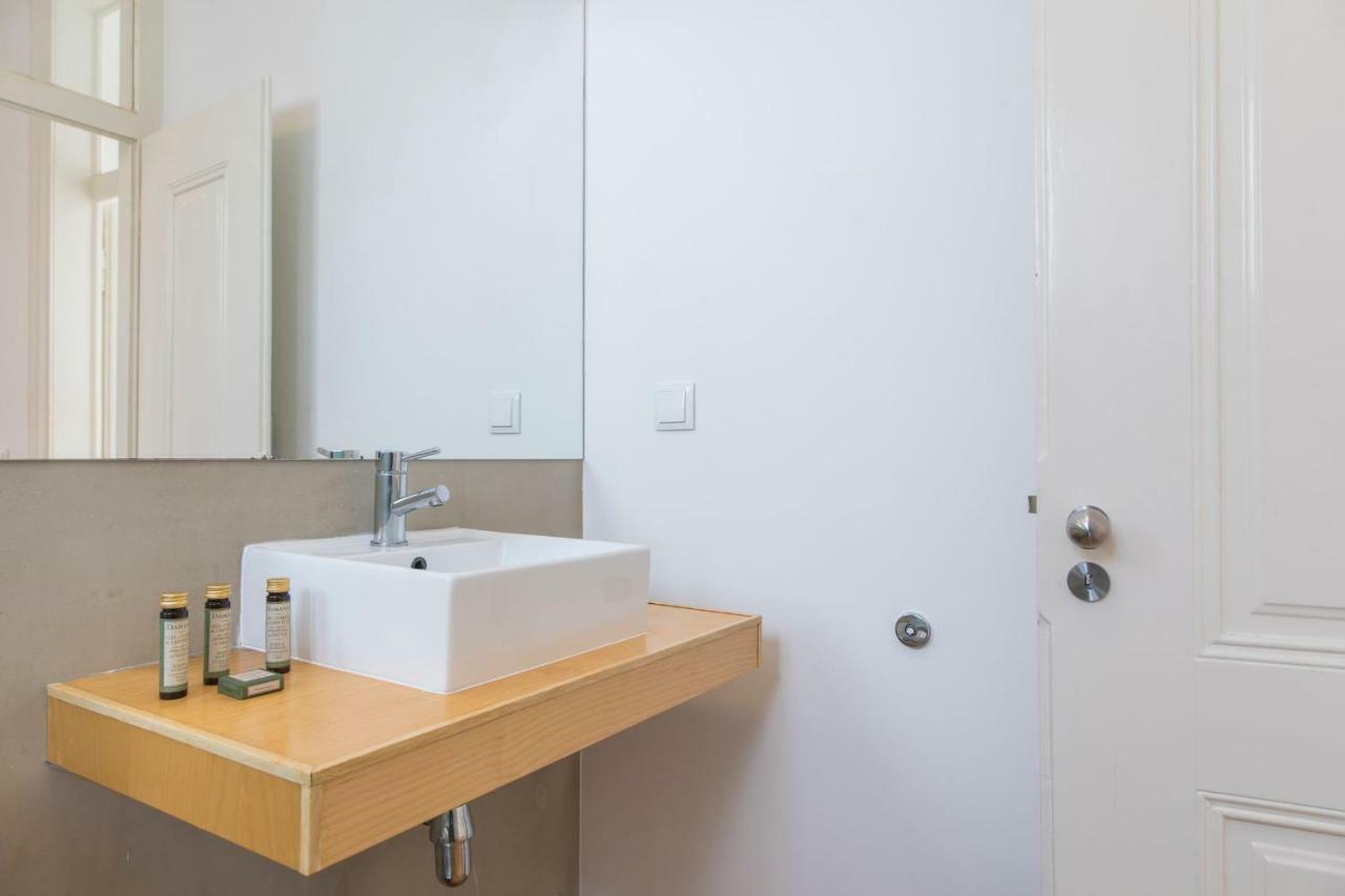 Lovelystay - Sunny Santa Catarina II リスボン エクステリア 写真